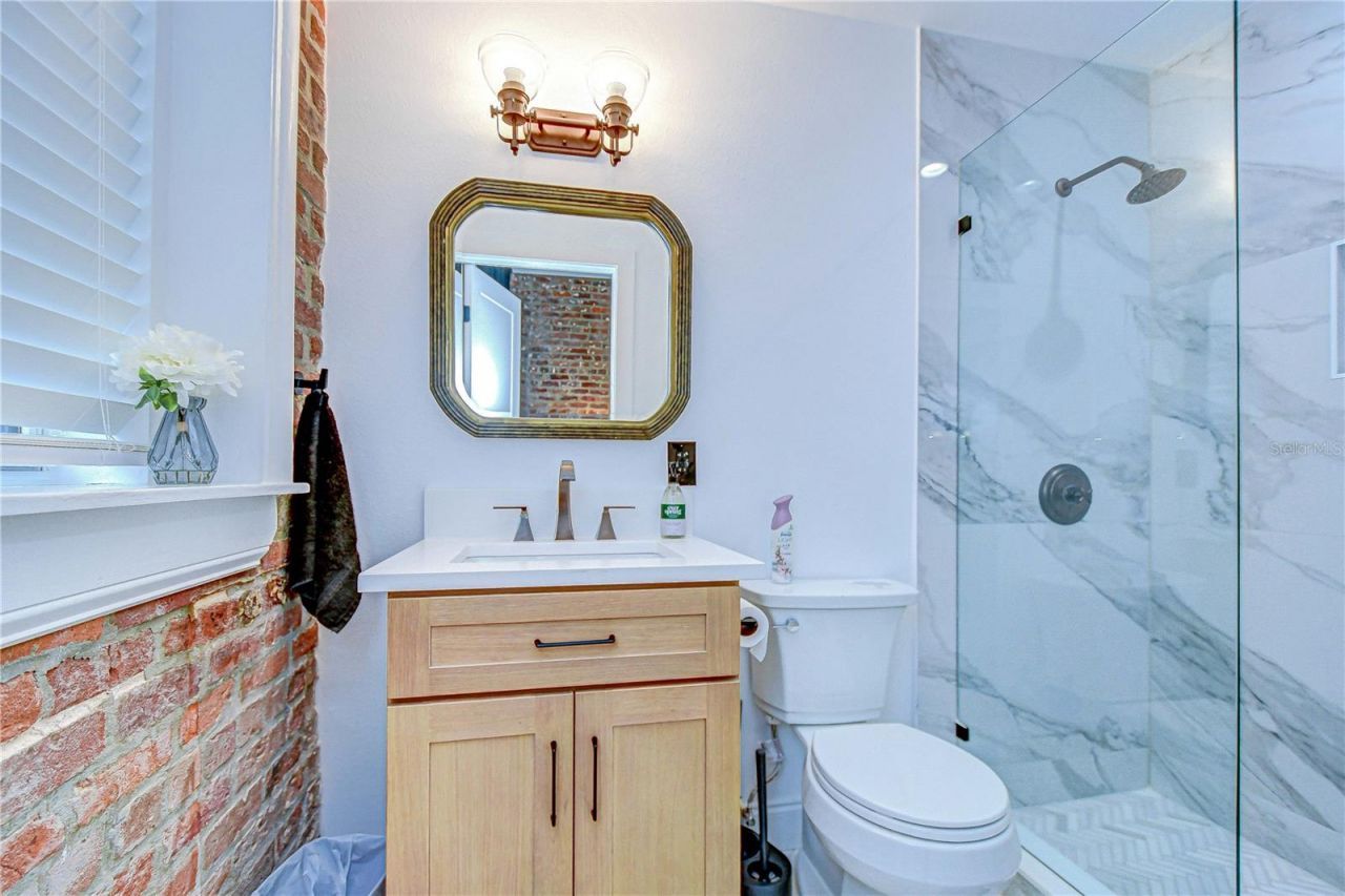 215 Central Avenue, Unit 2B, Saint Petersburg, FL 33701 Photo