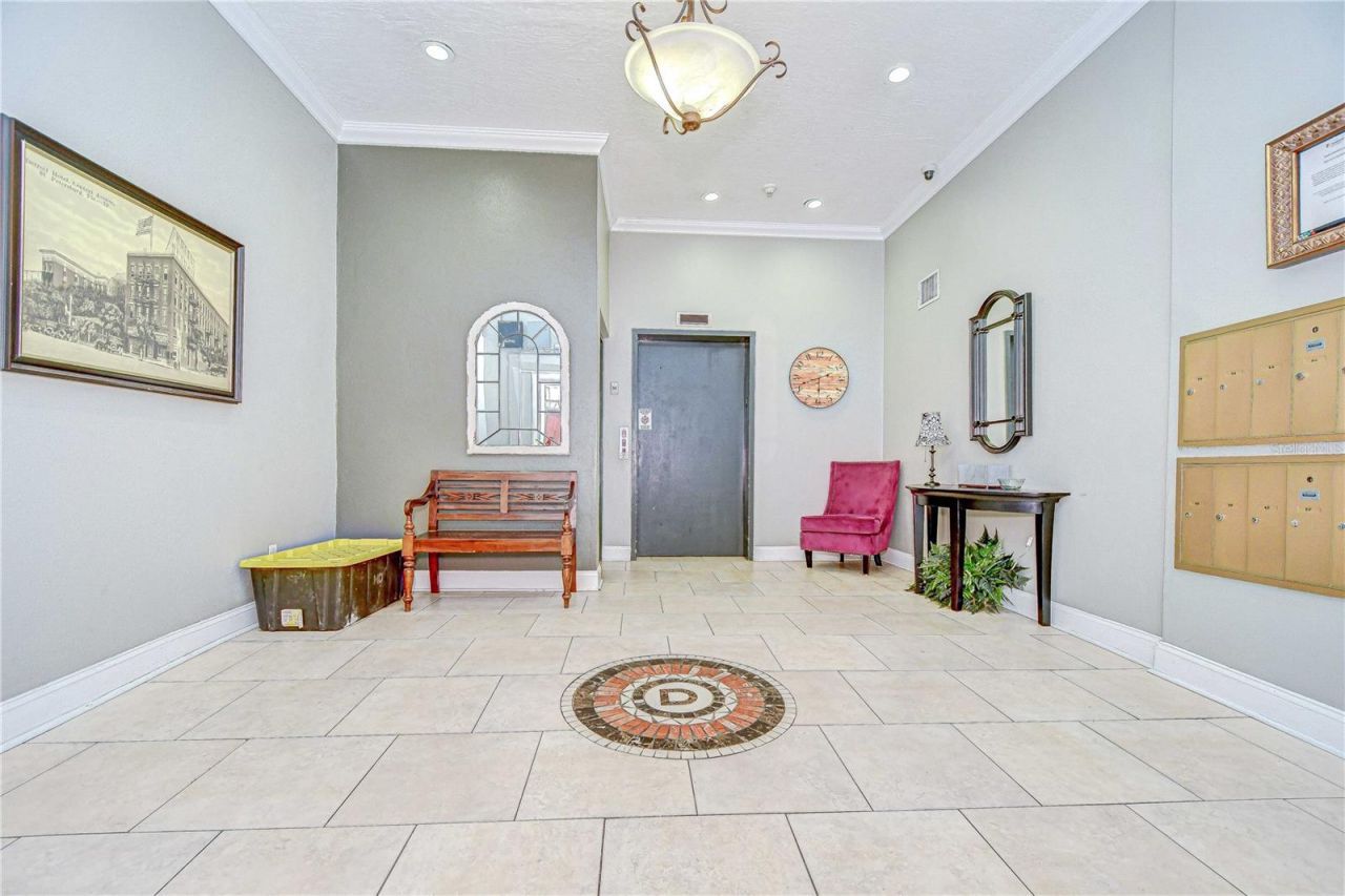 215 Central Avenue, Unit 2B, Saint Petersburg, FL 33701 Photo