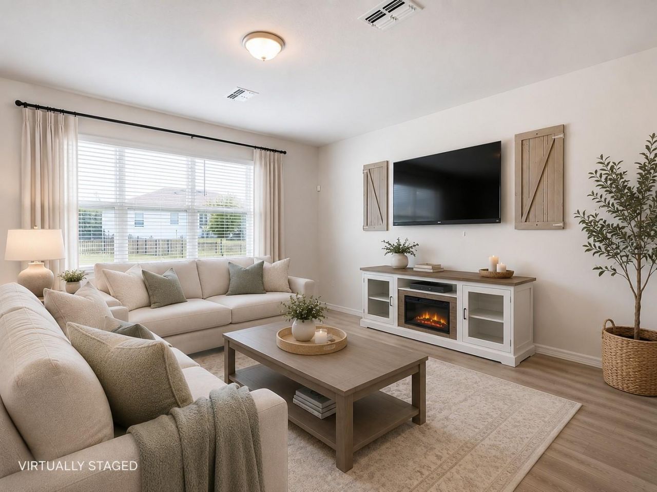 6136 Bradford Woods Drive, Zephyrhills, FL 33542 Photo