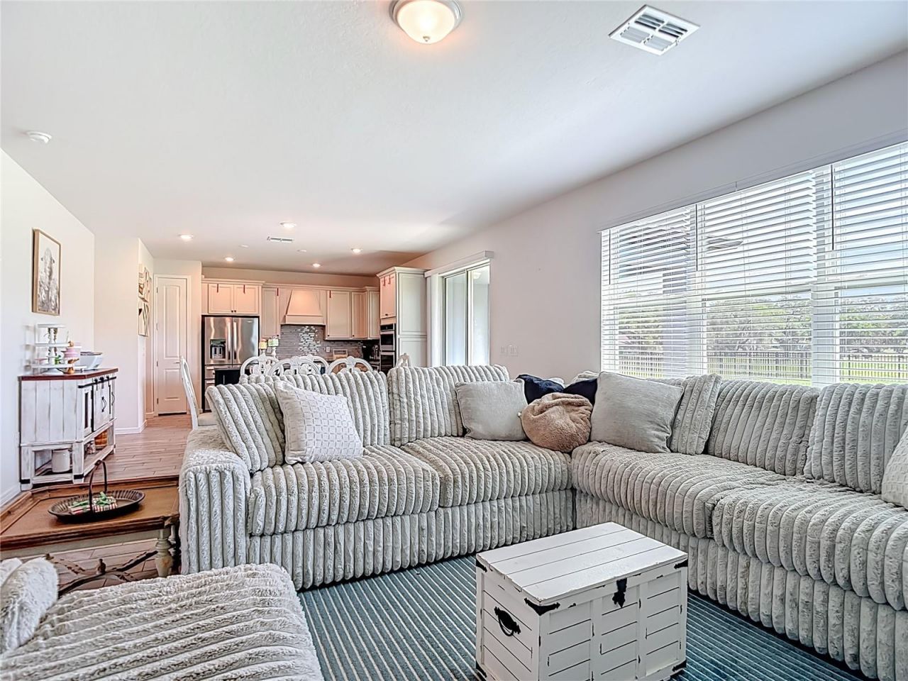 6136 Bradford Woods Drive, Zephyrhills, FL 33542 Photo