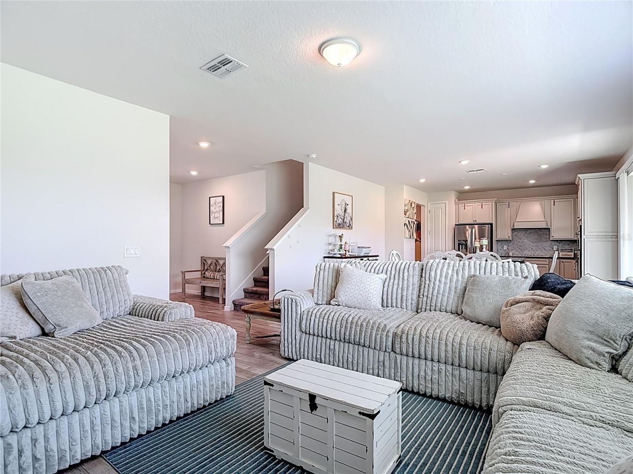 6136 Bradford Woods Drive, Zephyrhills, FL 33542 Photo