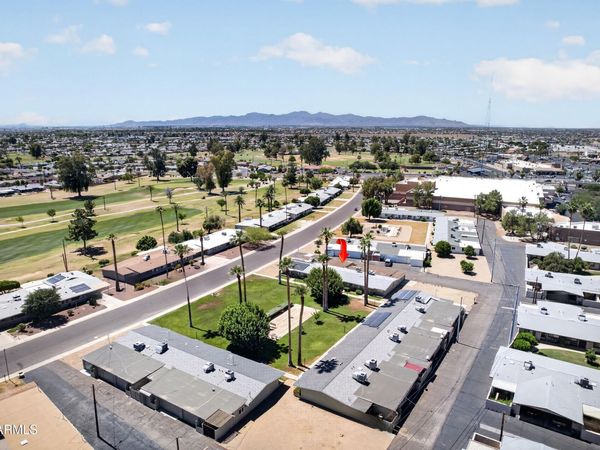 10582 W OAKMONT Drive, Sun City, AZ 85351