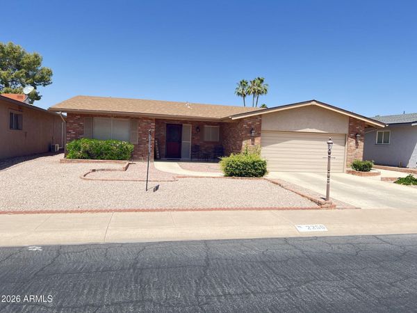 2256 N Middlecoff Drive, Mesa, AZ 85215