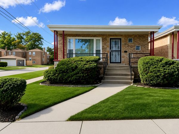 8958 S Oglesby Avenue , Chicago, IL 60617