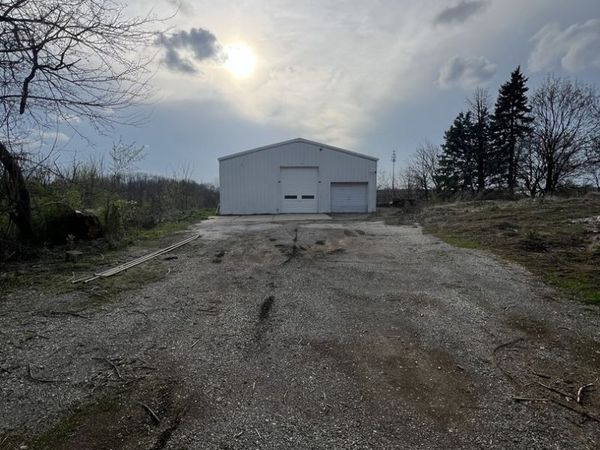 4600 EASTERN Avenue , Davenport, IA 52807