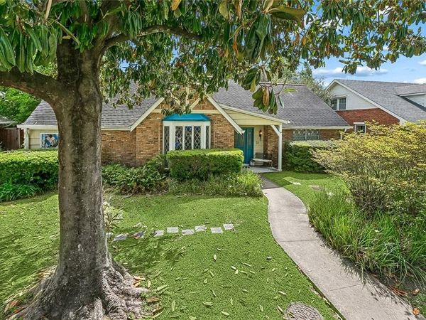 51 IMPERIAL WOODS Drive, Harahan, LA 70123