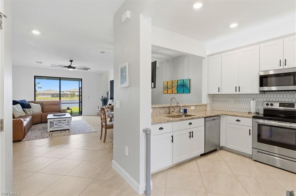 14208 Pine Lodge Ln, Fort Myers, FL 33913 Photo