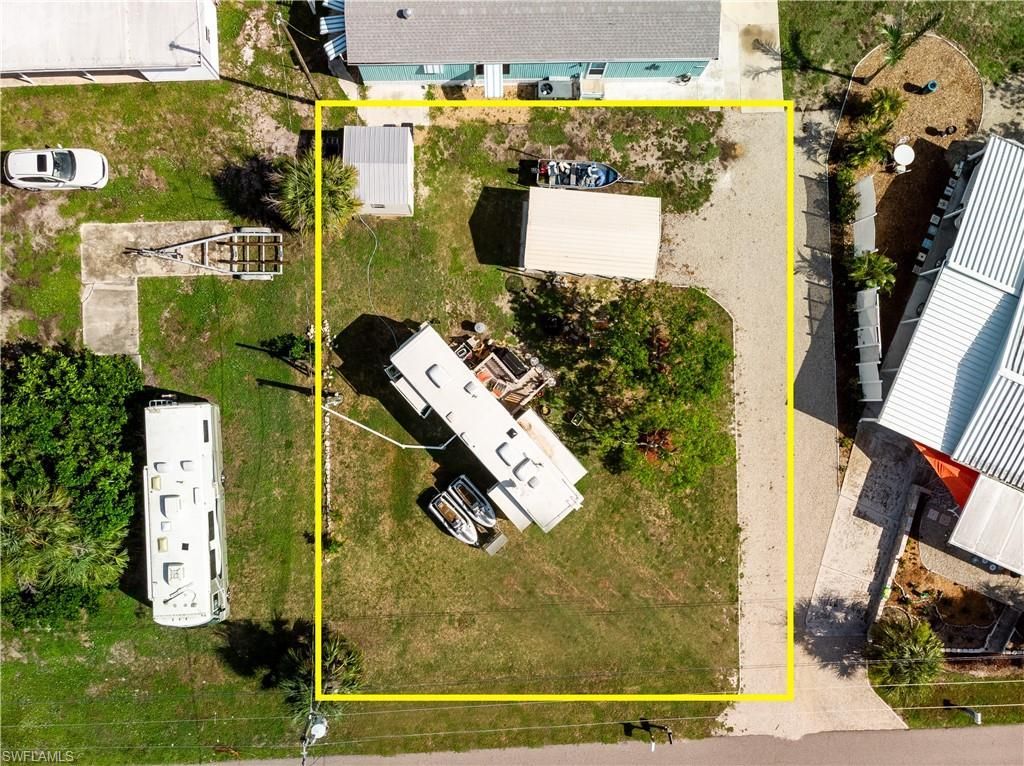 5050 Sandpiper Dr, Saint James City, FL 33956 Photo