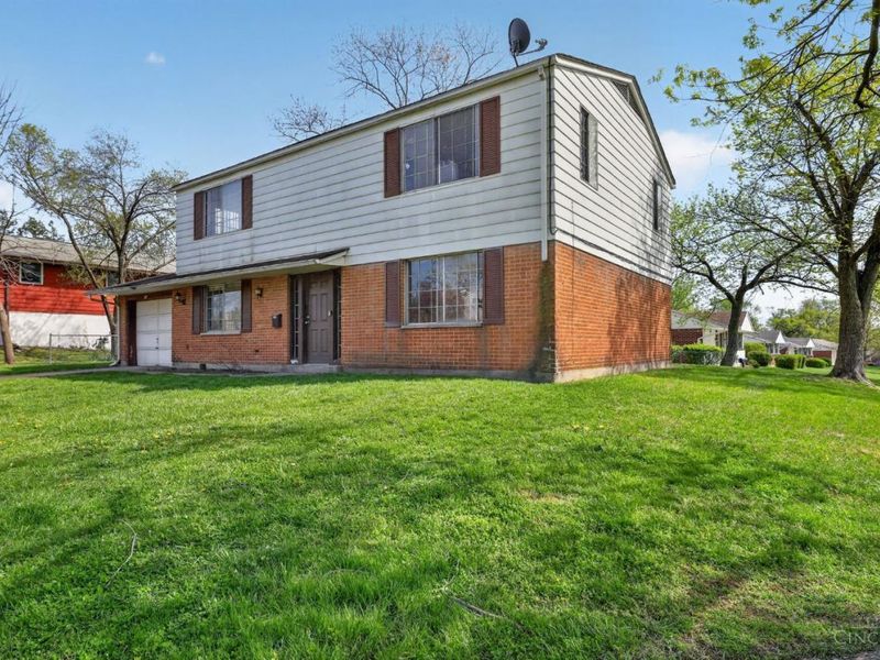 1773 Continental Drive, Sharonville, OH 45246 Photo 3