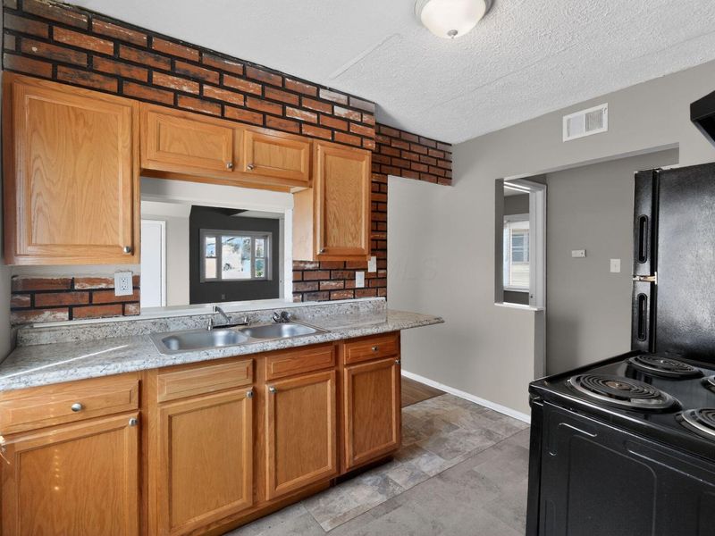 56 Florence Avenue, Columbus, OH 43228 Photo 19