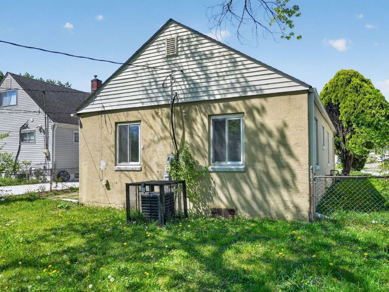 56 Florence Avenue, Columbus, OH 43228 Photo 2