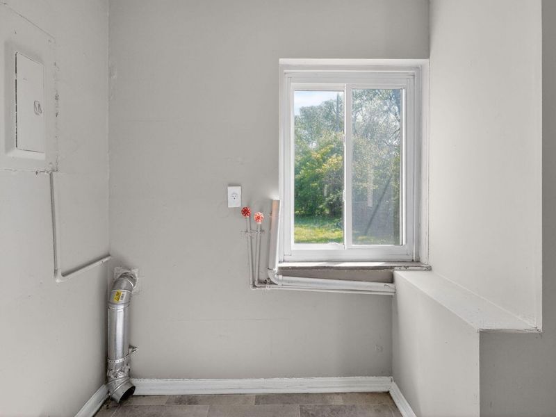 56 Florence Avenue, Columbus, OH 43228 Photo 30