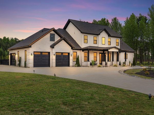 1609 Hunters Chase Rd, Jacksonville, AR 72076