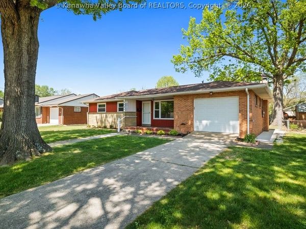 2044 LINCOLN Avenue, St Albans, WV 25177