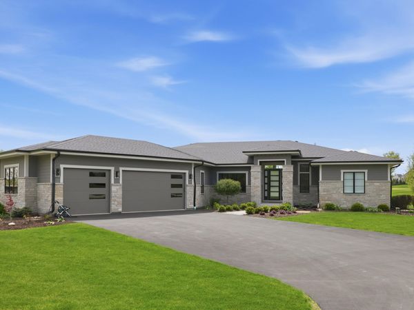 S17W30381 Hazeltine Ct, Genesee, WI 53188