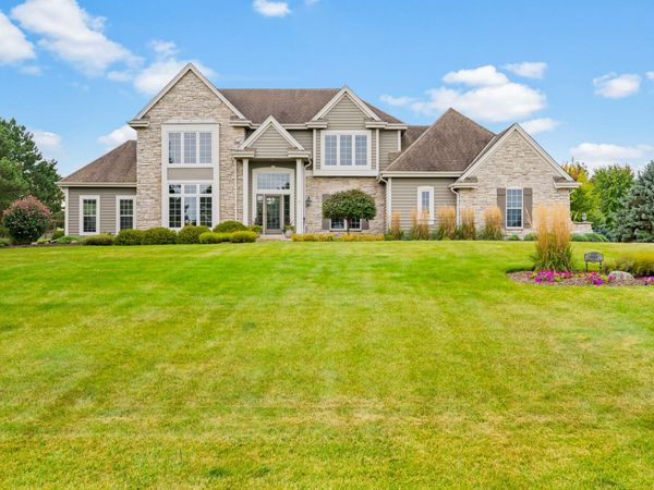 W291N3363 Summerhill Rd, Delafield, WI 53072