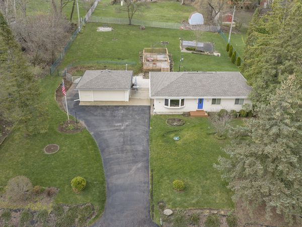 17321 W Observatory Rd, New Berlin, WI 53146