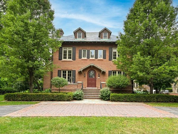 1839 N 74th St, Wauwatosa, WI 53213