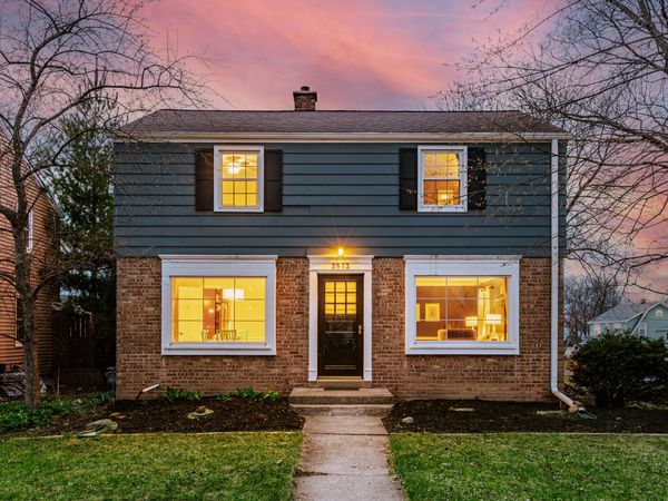 2573 N 65th St, Wauwatosa, WI 53213