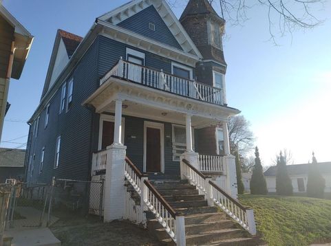 Main Photo