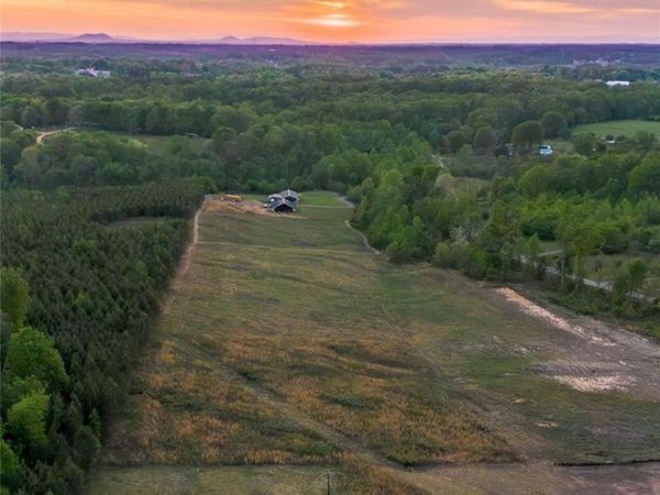 1075 Ring Tail Road, Claremont, NC 28610