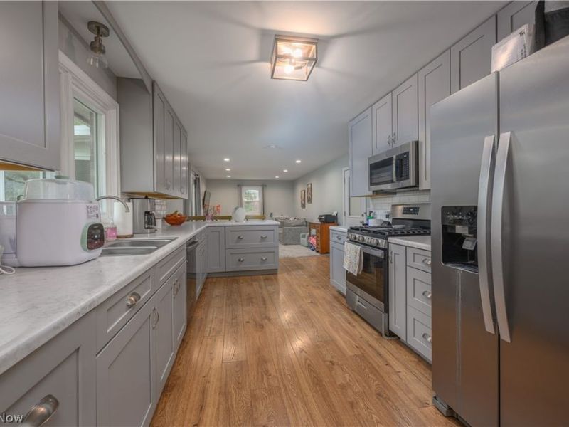 819 E 5th Street, Dover, OH 44622 Photo 17