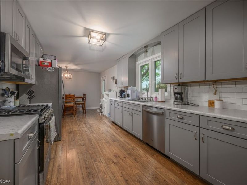 819 E 5th Street, Dover, OH 44622 Photo 18