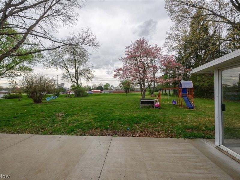 819 E 5th Street, Dover, OH 44622 Photo 6