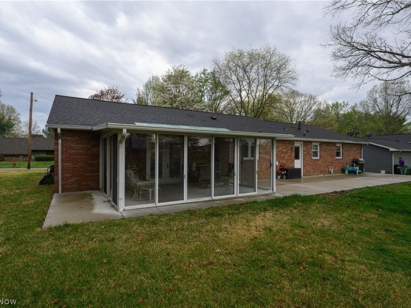 819 E 5th Street, Dover, OH 44622 Photo 7