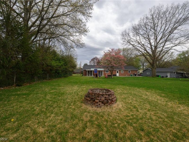 819 E 5th Street, Dover, OH 44622 Photo 9