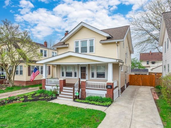 2126 Elbur Avenue, Lakewood, OH 44107
