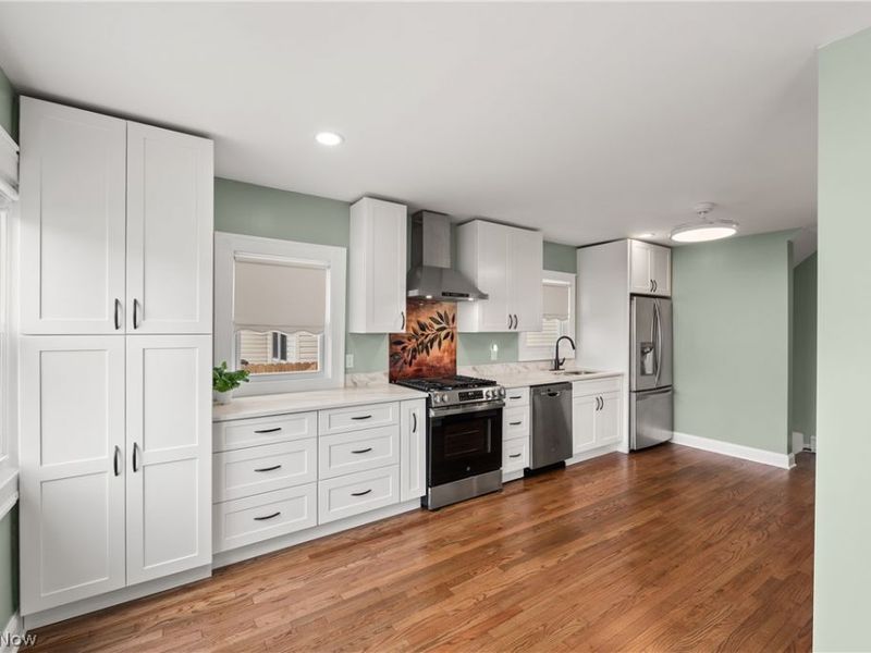 2126 Elbur Avenue, Lakewood, OH 44107 Photo 2