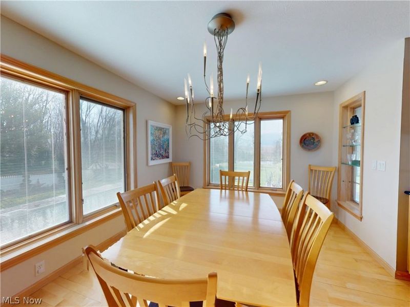 7885 Pear Tree Drive, Chesterland, OH 44026 Photo 10