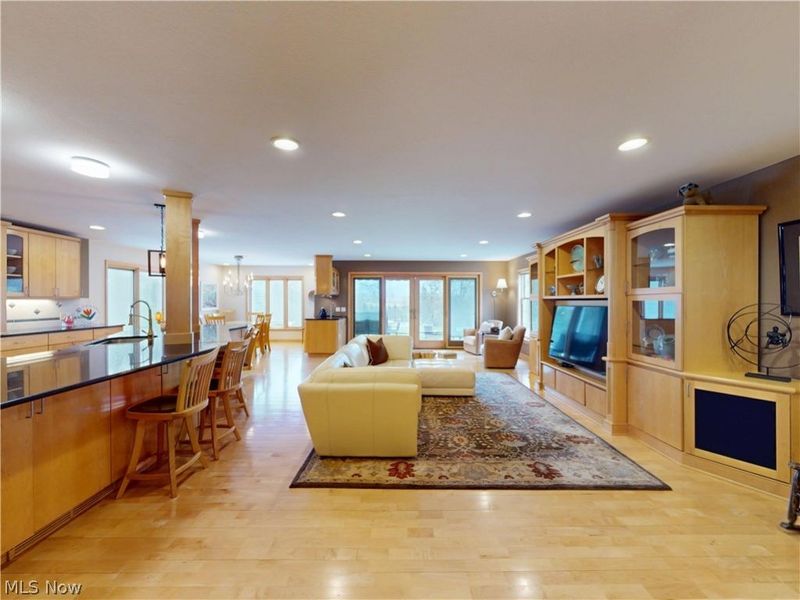 7885 Pear Tree Drive, Chesterland, OH 44026 Photo 18