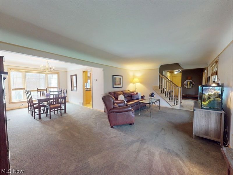 7885 Pear Tree Drive, Chesterland, OH 44026 Photo 4