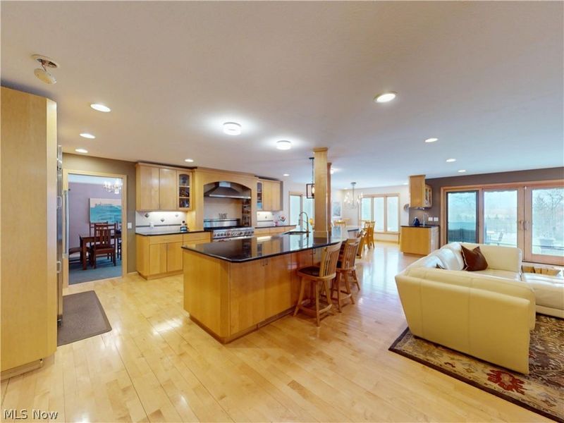 7885 Pear Tree Drive, Chesterland, OH 44026 Photo 8