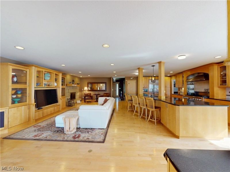 7885 Pear Tree Drive, Chesterland, OH 44026 Photo 9