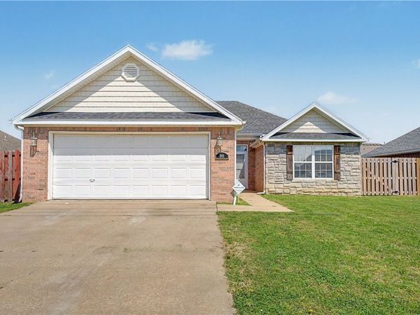 303 E Post Road, Rogers, AR 72758