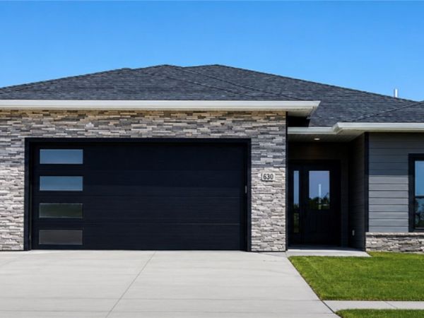 630 17th Avenue SW, Mt Vernon, IA 52314