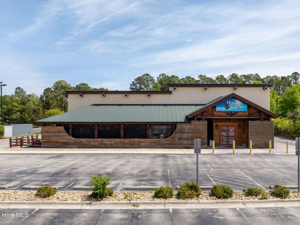 302 Western Boulevard, Jacksonville, NC 28546