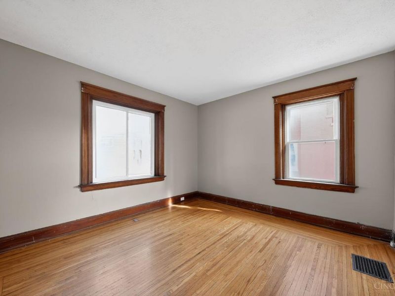 2525 Homestead Place, Cincinnati, OH 45211 Photo 11