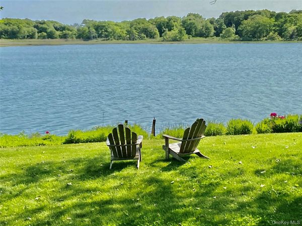 1875 Bayview Avenue , Southold, NY 11971