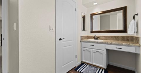 111 Burrill Dr, Folsom, CA 95630 Photo