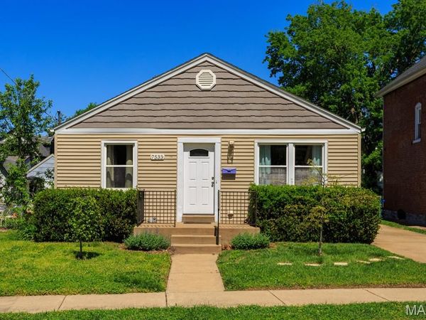 7533 Woodland Avenue , St Louis, MO 63143