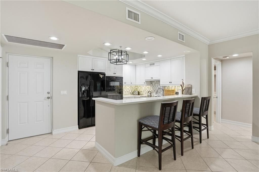 2738 Tiburon Blvd E, Unit B104, Naples, FL 34109 Photo