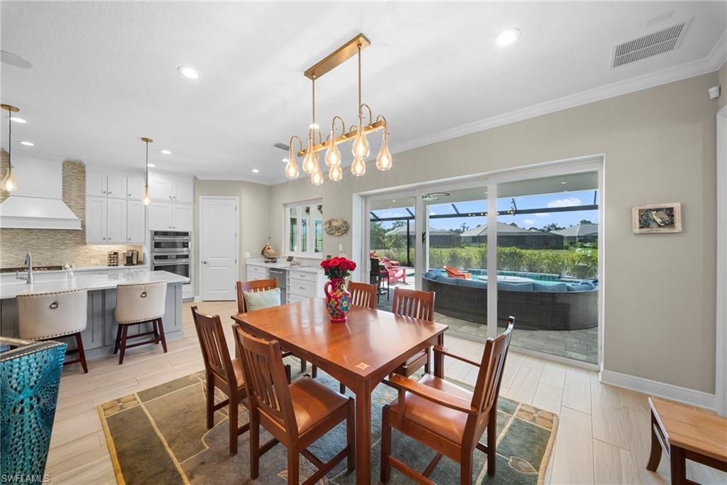 21244 Holmes Cir, Venice, FL 34293 Photo