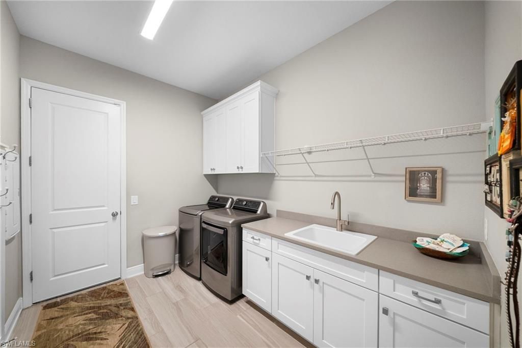 21244 Holmes Cir, Venice, FL 34293 Photo