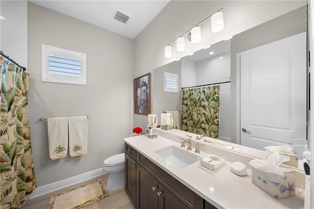 21244 Holmes Cir, Venice, FL 34293 Photo