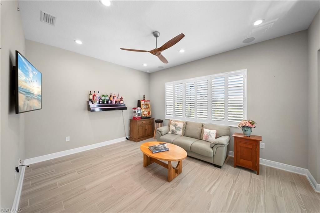 21244 Holmes Cir, Venice, FL 34293 Photo