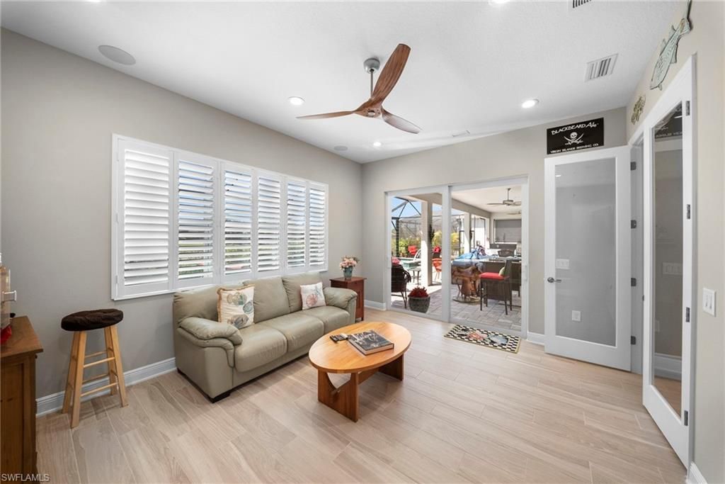 21244 Holmes Cir, Venice, FL 34293 Photo